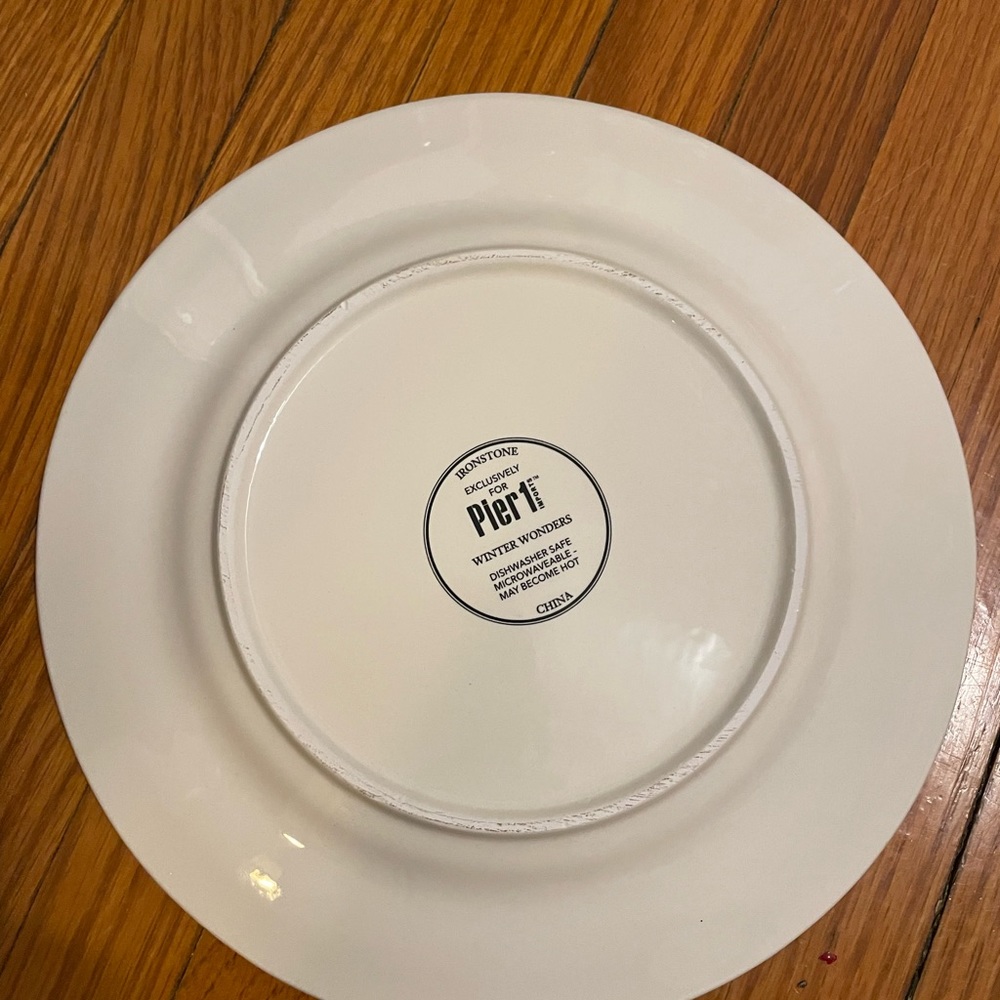 Pier 1 holiday plate